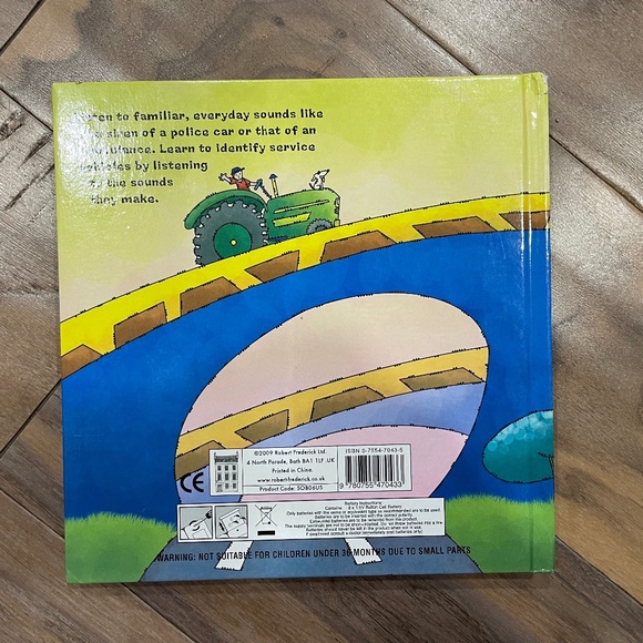 New "Service Vehicles" Board Book with Sounds - Picture 4 of 7